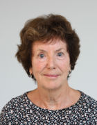 en person med kort hår