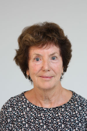 en person med kort hår