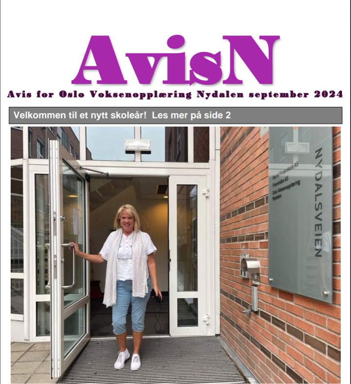 Foto: SeptemberAvisN 2024 en person som står i en døråpning